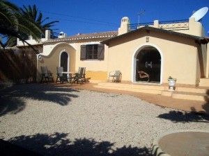 Bungalow 1001 Nights Front